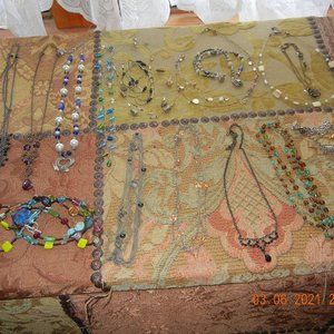 Vintage to Now Boho Hippie Gypsy Necklace Bundle (jew22)